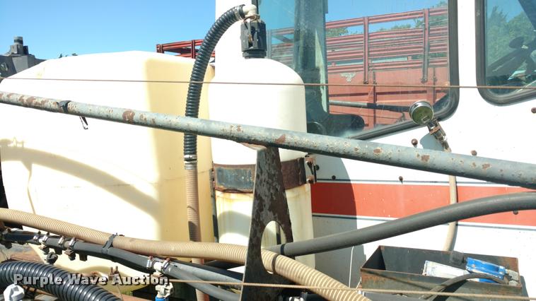 image for item DB0986 SpraCoupe 220 self-propelled sprayer