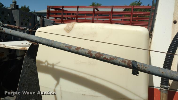 image for item DB0986 SpraCoupe 220 self-propelled sprayer