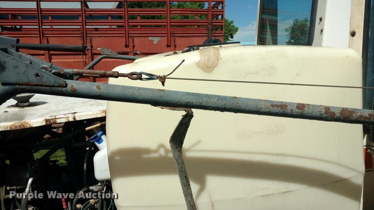 image for item DB0986 SpraCoupe 220 self-propelled sprayer