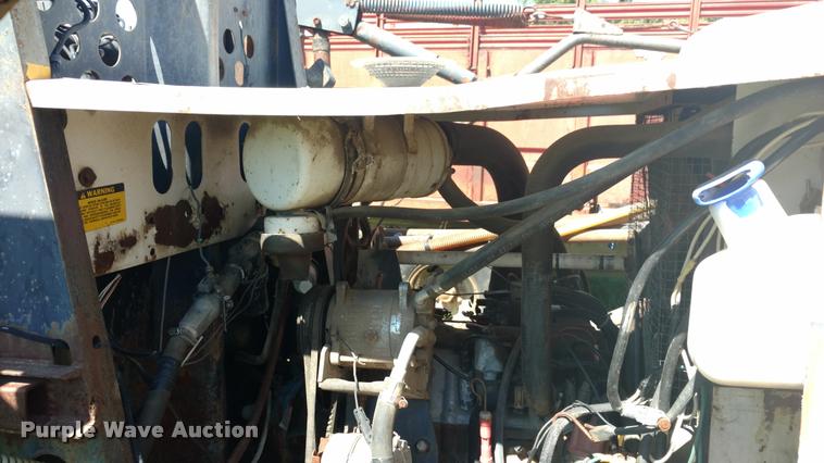 image for item DB0986 SpraCoupe 220 self-propelled sprayer
