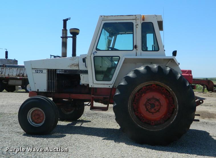 image for item DB1060 1974 Case 1270 tractor