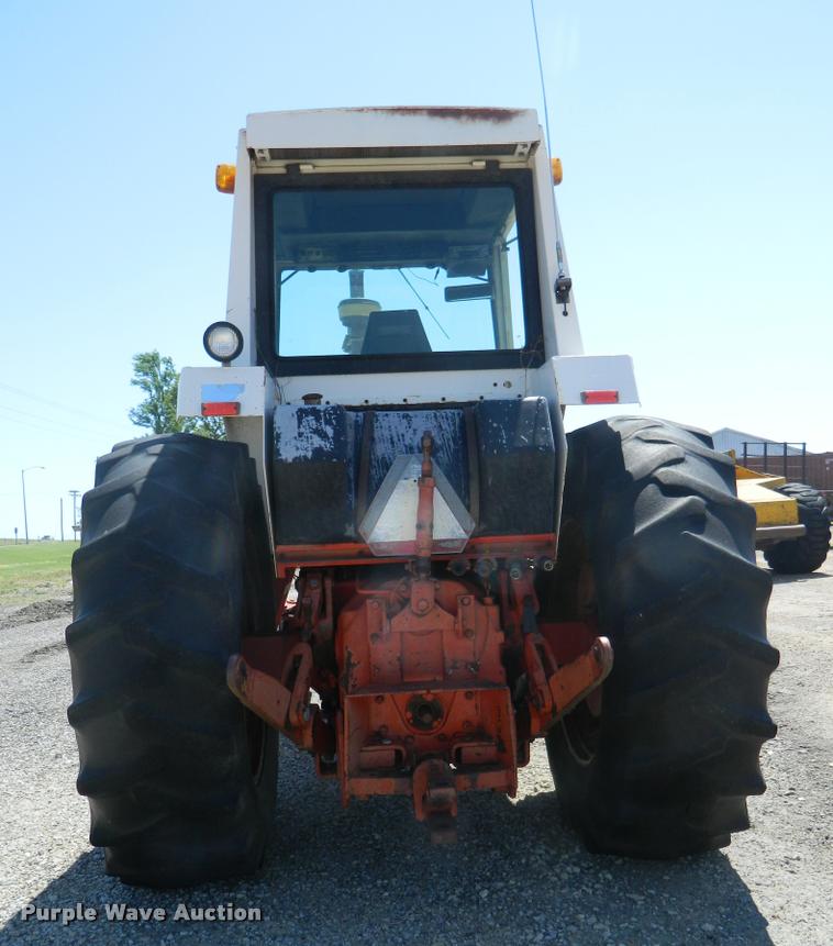 image for item DB1060 1974 Case 1270 tractor