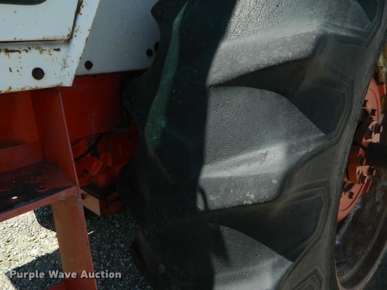 image for item DB1060 1974 Case 1270 tractor