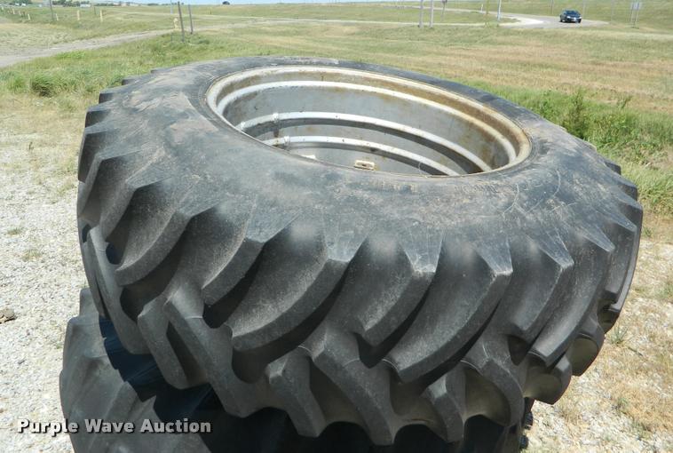 image for item DB1060 1974 Case 1270 tractor