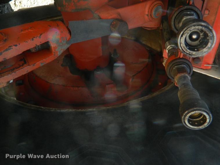 image for item DB1060 1974 Case 1270 tractor