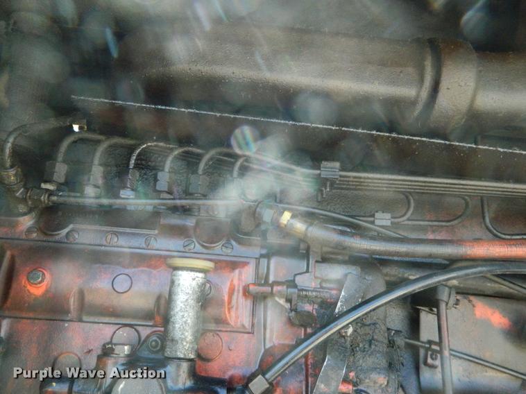 image for item DB1060 1974 Case 1270 tractor