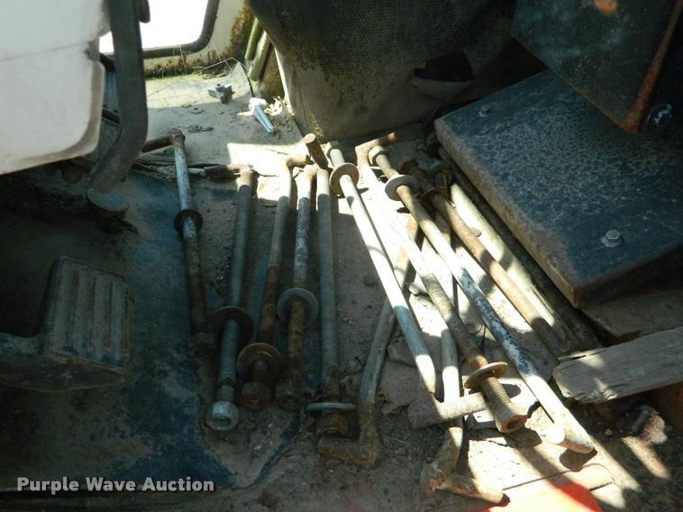 image for item DB1060 1974 Case 1270 tractor