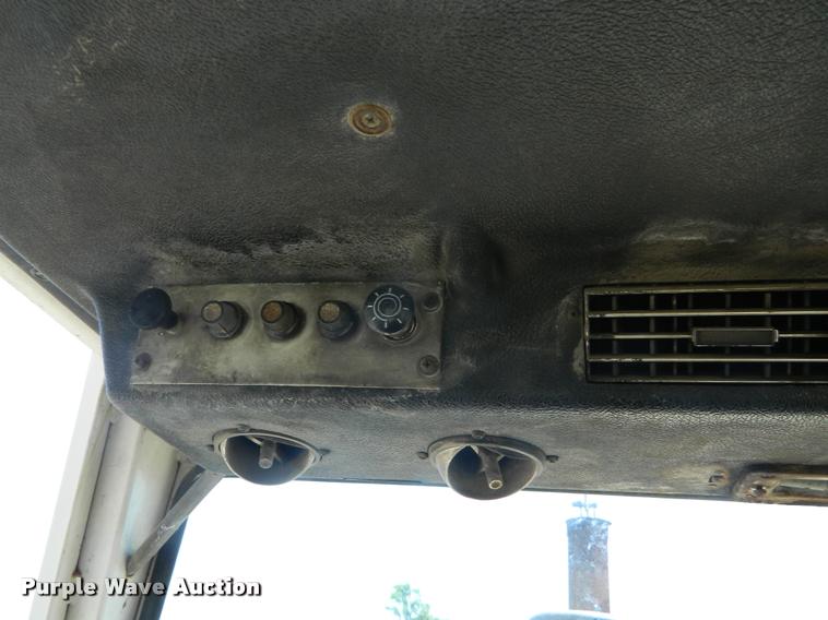 image for item DB1060 1974 Case 1270 tractor