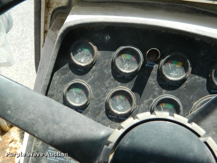 image for item DB1060 1974 Case 1270 tractor