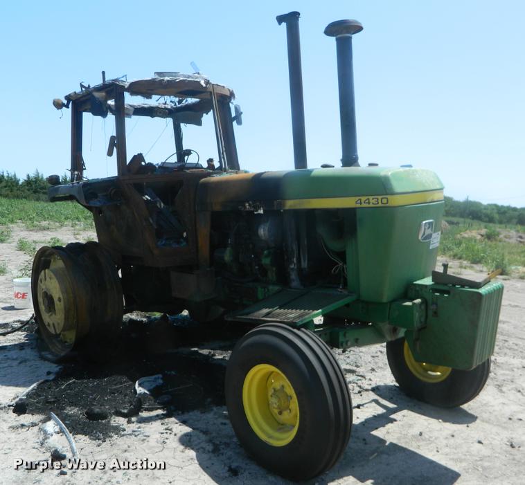 image for item DB1089 1975 John Deere 4430 tractor