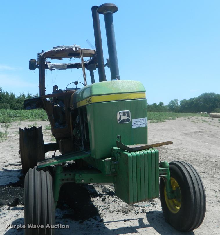 image for item DB1089 1975 John Deere 4430 tractor