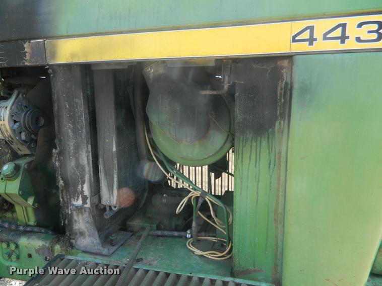 image for item DB1089 1975 John Deere 4430 tractor