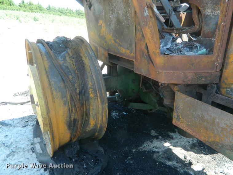 image for item DB1089 1975 John Deere 4430 tractor