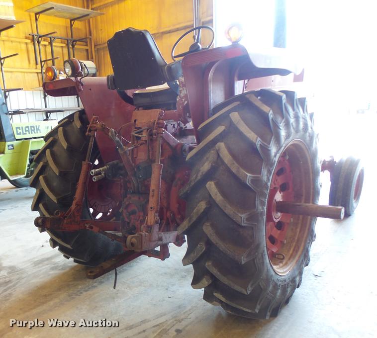 image for item DB1359 International 766 tractor