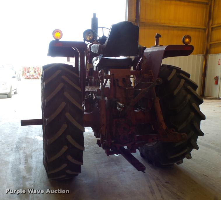 image for item DB1359 International 766 tractor