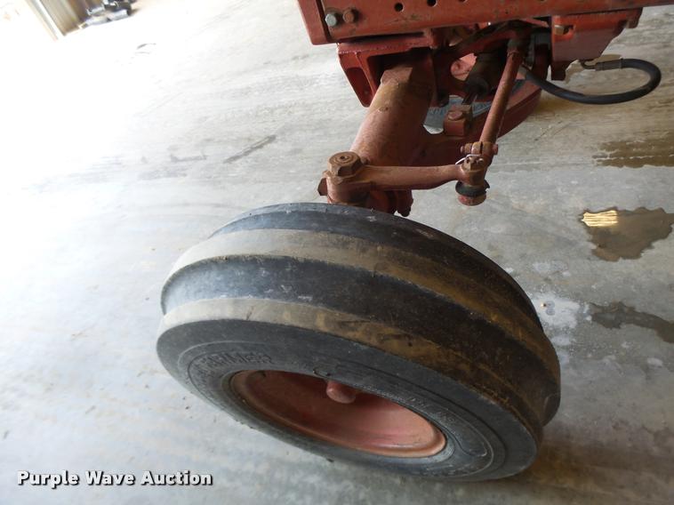 image for item DB1359 International 766 tractor