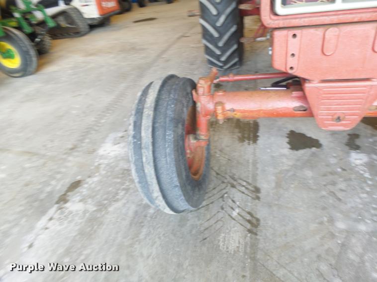 image for item DB1359 International 766 tractor