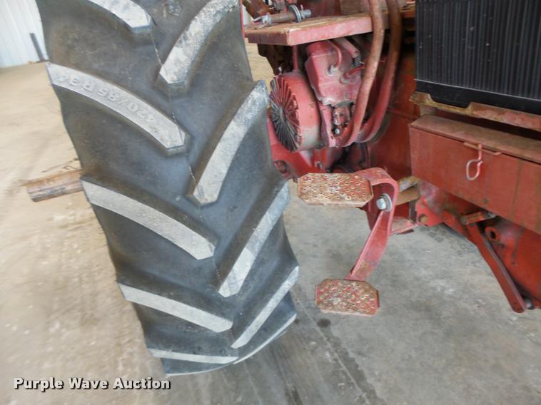 image for item DB1359 International 766 tractor