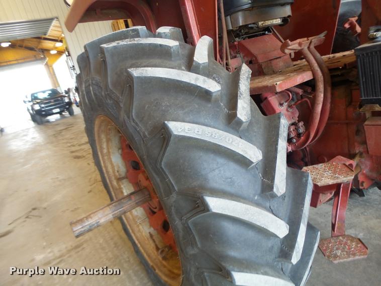 image for item DB1359 International 766 tractor