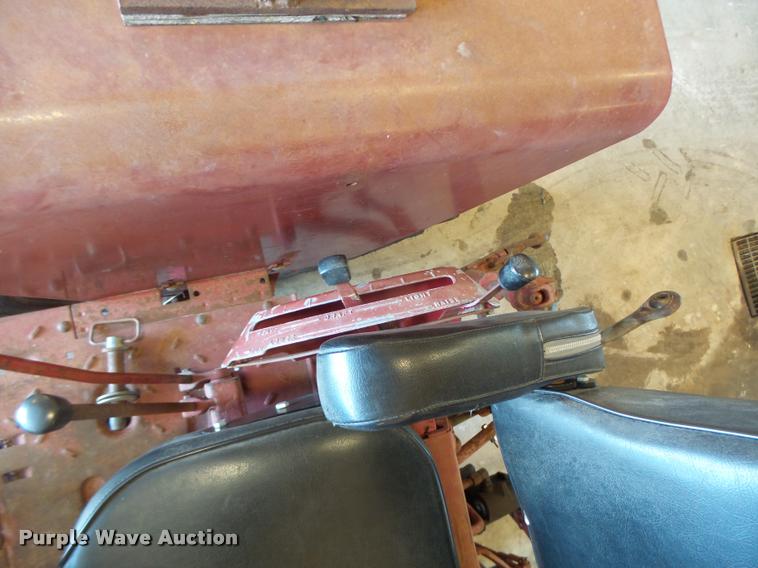 image for item DB1359 International 766 tractor