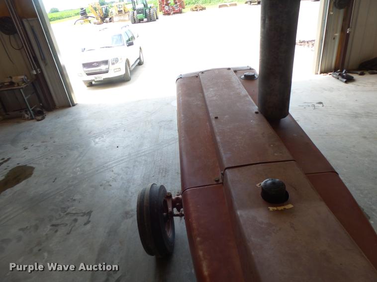 image for item DB1359 International 766 tractor