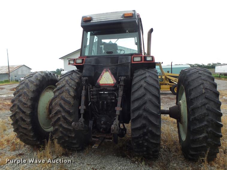 image for item DB1360 1988 Case IH 7130 tractor