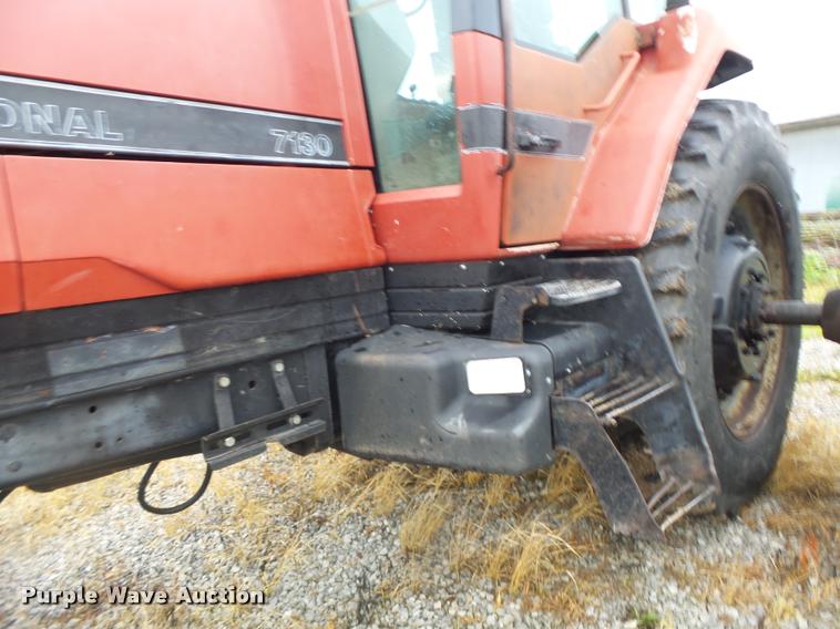 image for item DB1360 1988 Case IH 7130 tractor