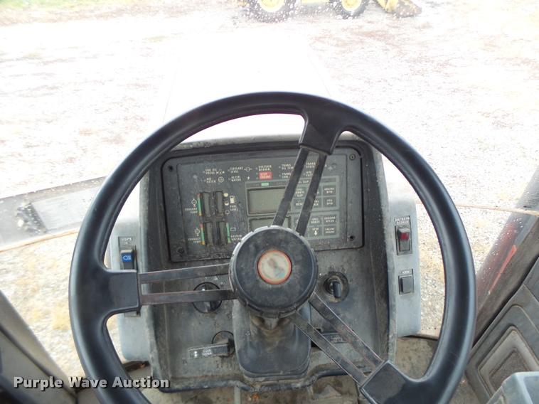 image for item DB1360 1988 Case IH 7130 tractor