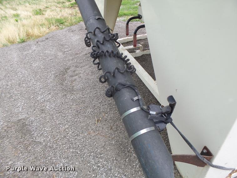 image for item DB1370 Friesen 220 seed tender bed