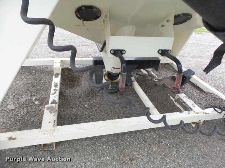 image for item DB1370 Friesen 220 seed tender bed