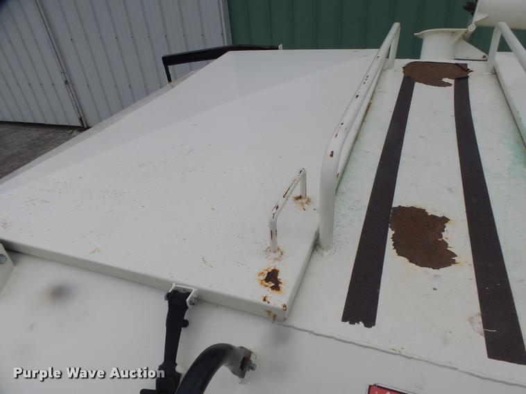 image for item DB1370 Friesen 220 seed tender bed