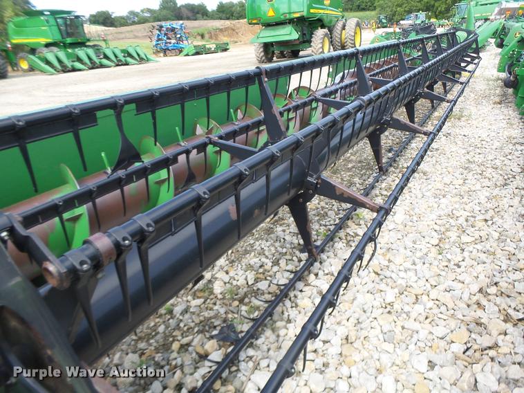 image for item DB1374 2006 John Deere 635F flex head