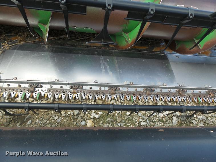 image for item DB1374 2006 John Deere 635F flex head