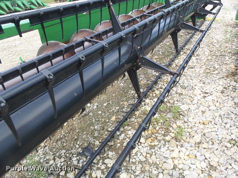 image for item DB1374 2006 John Deere 635F flex head