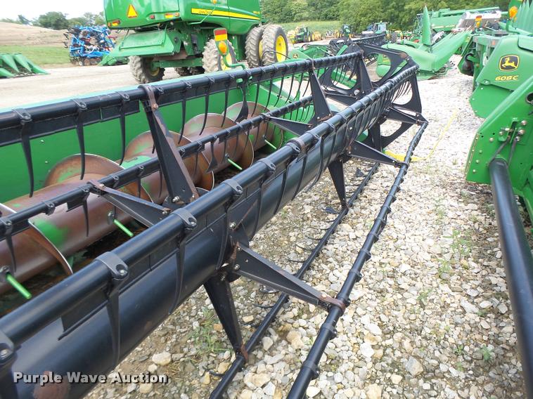 image for item DB1374 2006 John Deere 635F flex head