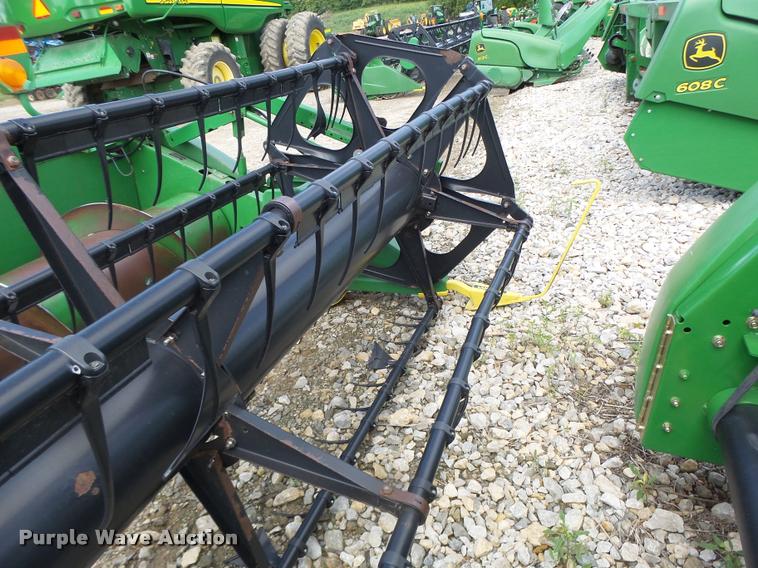 image for item DB1374 2006 John Deere 635F flex head