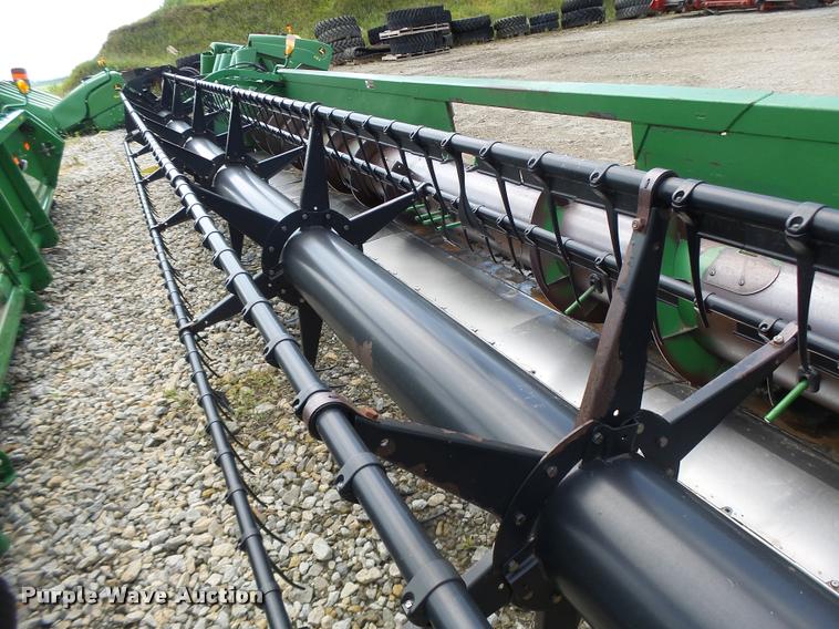 image for item DB1374 2006 John Deere 635F flex head