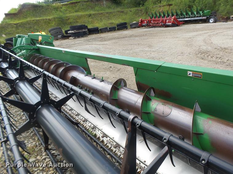 image for item DB1374 2006 John Deere 635F flex head