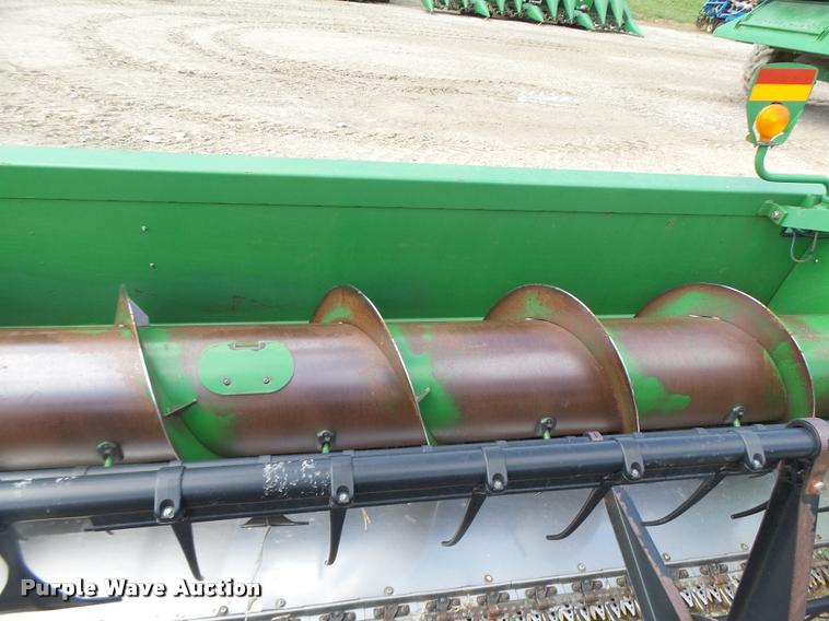 image for item DB1374 2006 John Deere 635F flex head