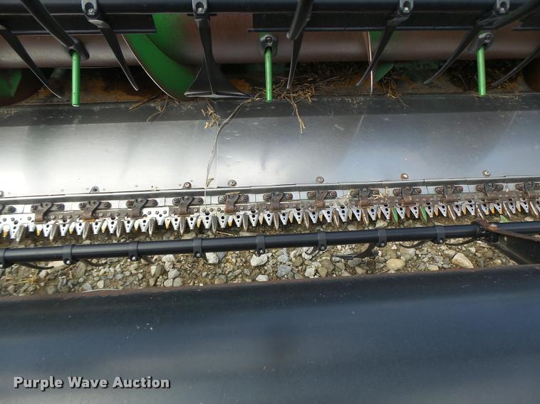 image for item DB1374 2006 John Deere 635F flex head