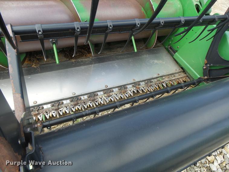 image for item DB1374 2006 John Deere 635F flex head
