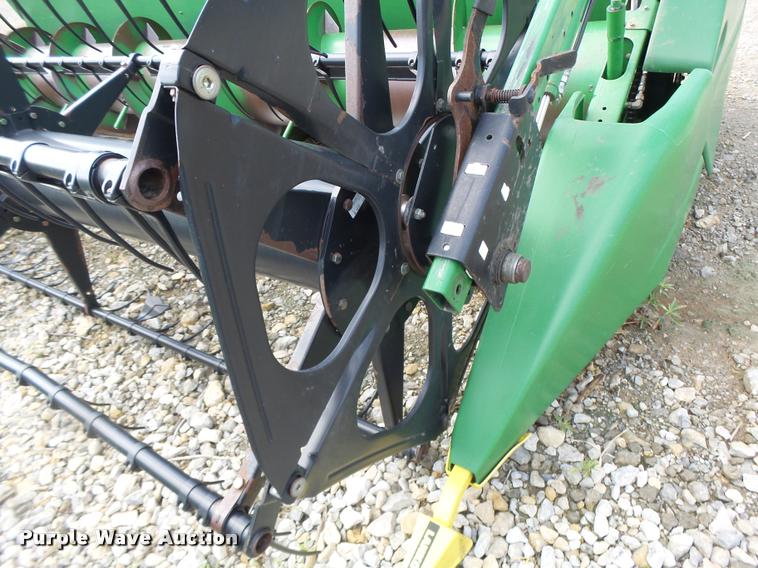 image for item DB1374 2006 John Deere 635F flex head
