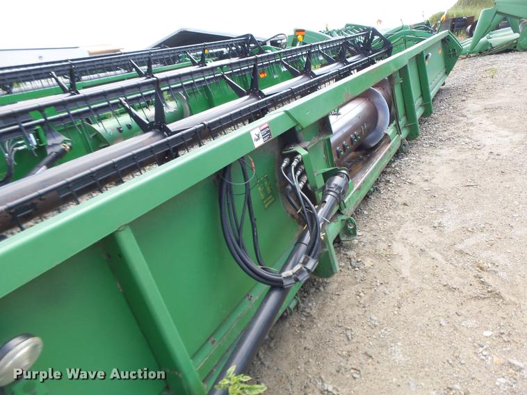image for item DB1374 2006 John Deere 635F flex head
