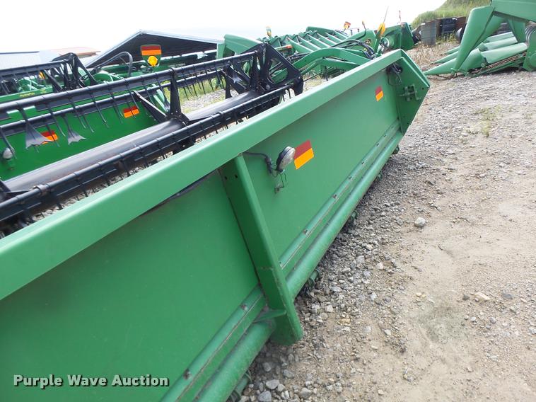 image for item DB1374 2006 John Deere 635F flex head