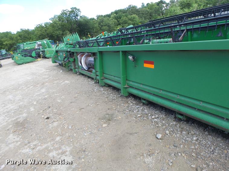 image for item DB1374 2006 John Deere 635F flex head