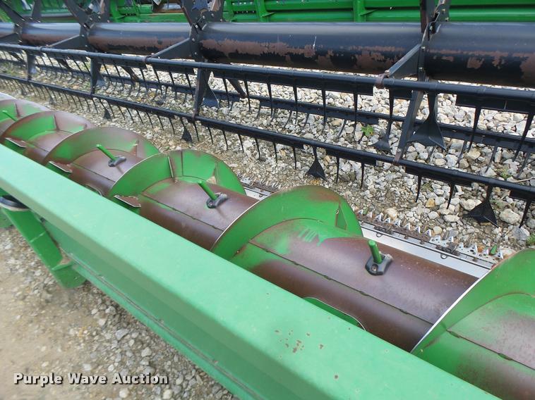 image for item DB1374 2006 John Deere 635F flex head
