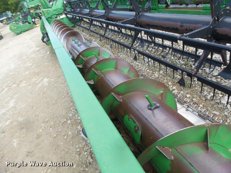 image for item DB1374 2006 John Deere 635F flex head