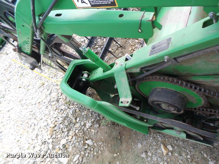 image for item DB1374 2006 John Deere 635F flex head