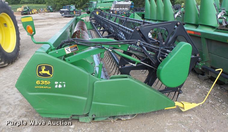 image for item DB1375 2006 John Deere 635F flex head