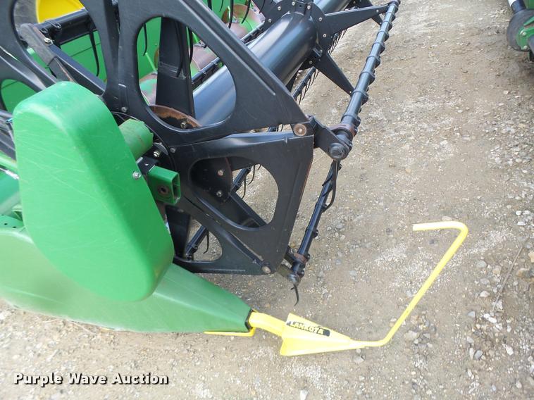 image for item DB1375 2006 John Deere 635F flex head